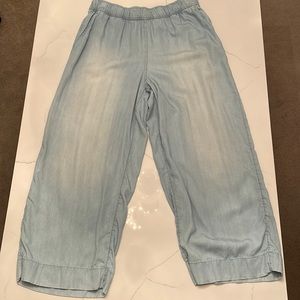 Like new C&C California Lyocell Chambray light wash wide leg pants Large
